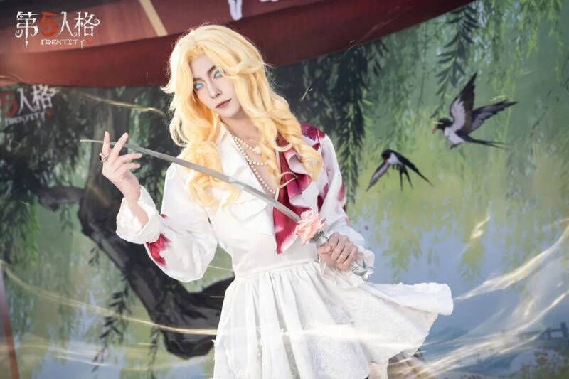 庄园角色摄影师的 COSER 现场互动画面