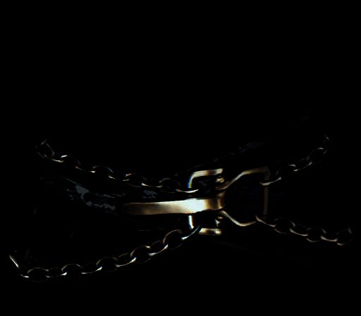 共鸣装备之重重锁链缚我不得图片