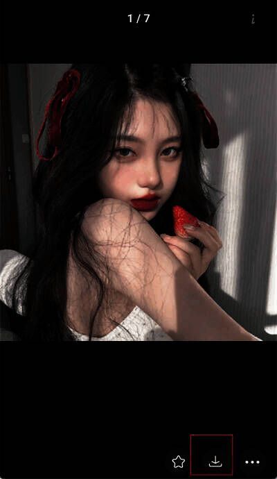 堆糖APP图片大图下载按钮