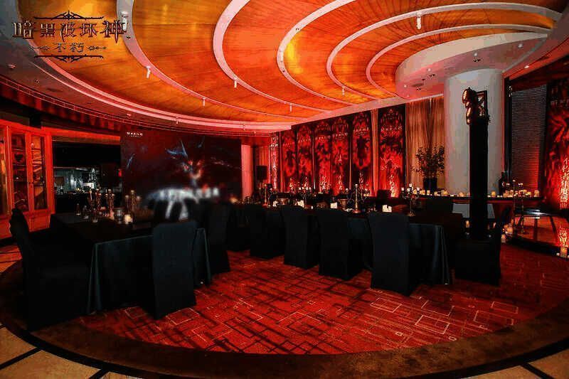 《暗黑破坏神：不朽》线下调研会现场玩家体验游戏场景