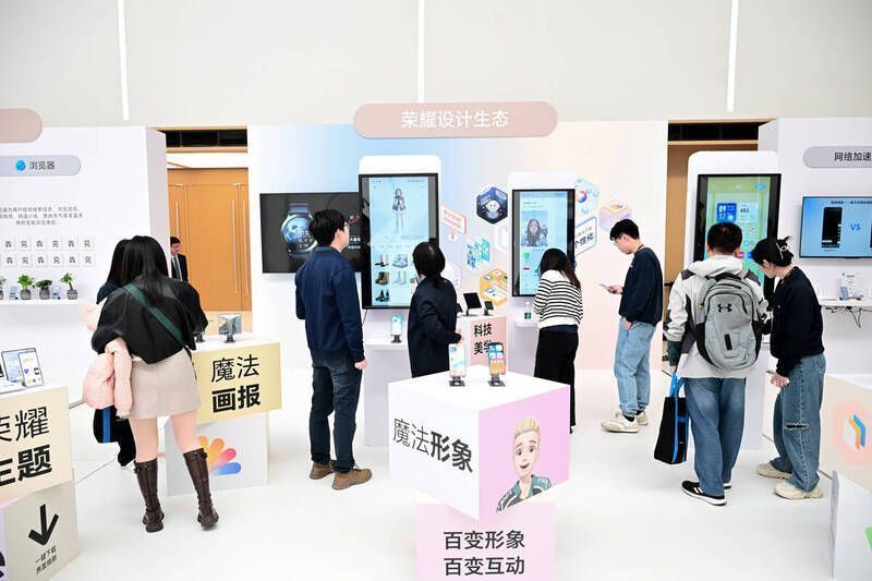 1730250420374330.jpg 主题&魔法画报展区场景图