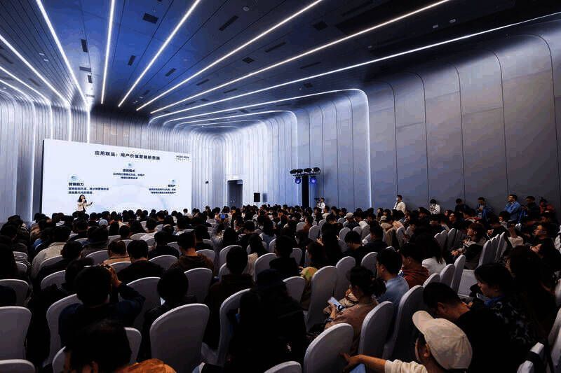 荣耀应用市场相关展示图片