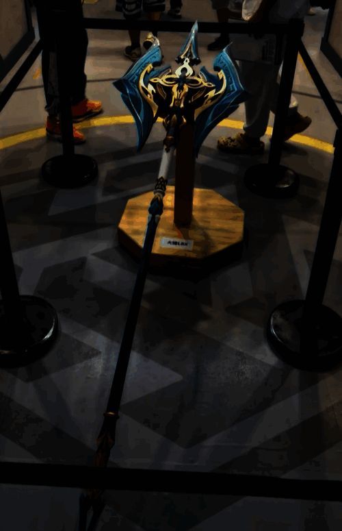 飞霄巨斧一比一模型图