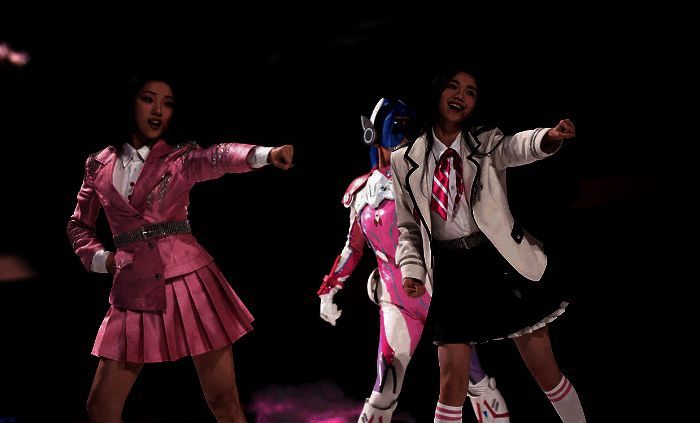 三大和平女团表演