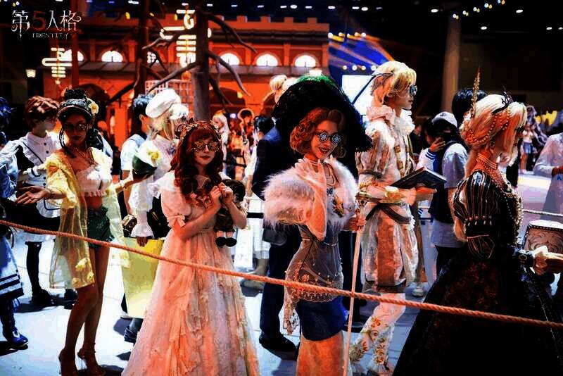 庄园全角色coser与访客互动