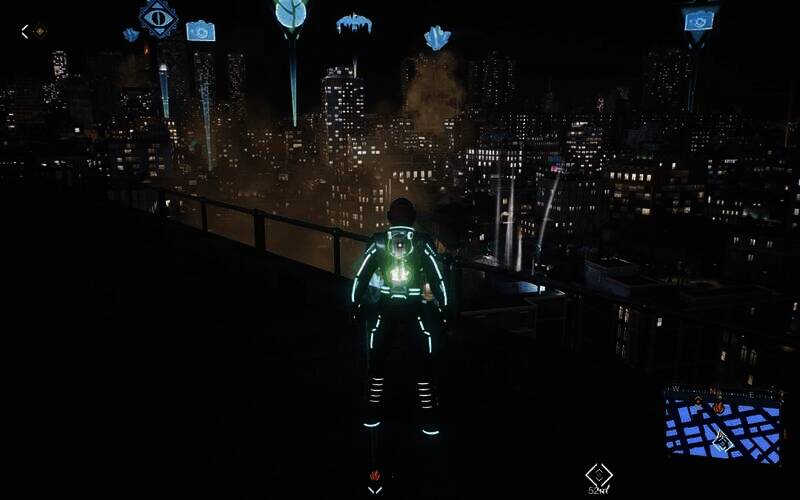 朝着上升风圈飞行的画面