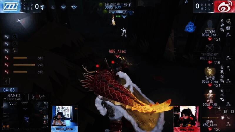 鹿头拦截飞行家救人图