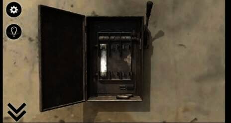 电梯门旁电箱画面