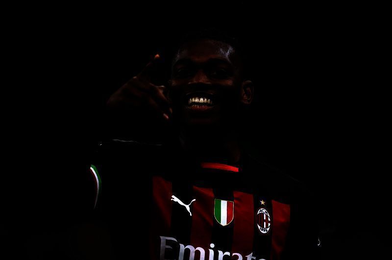 拉斐尔·莱奥赛场英姿图片