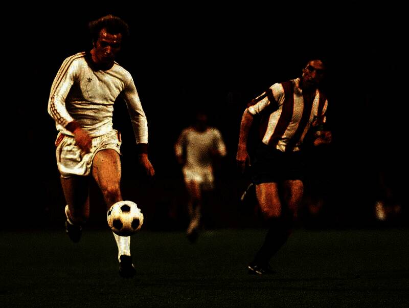 乌利 - 赫内斯相关图片2