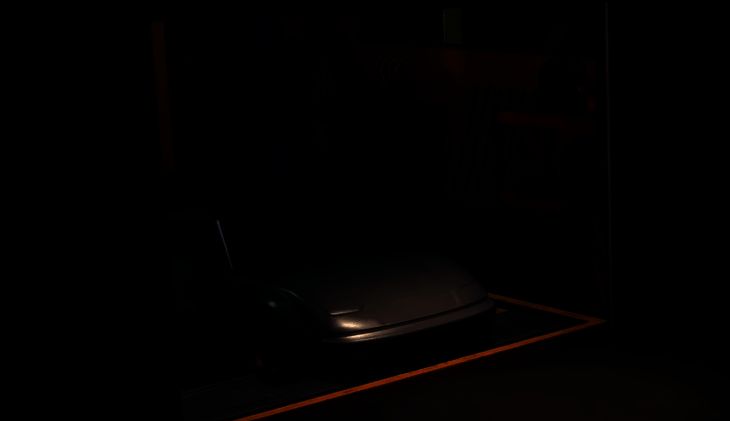 异环游戏中改装车辆画面