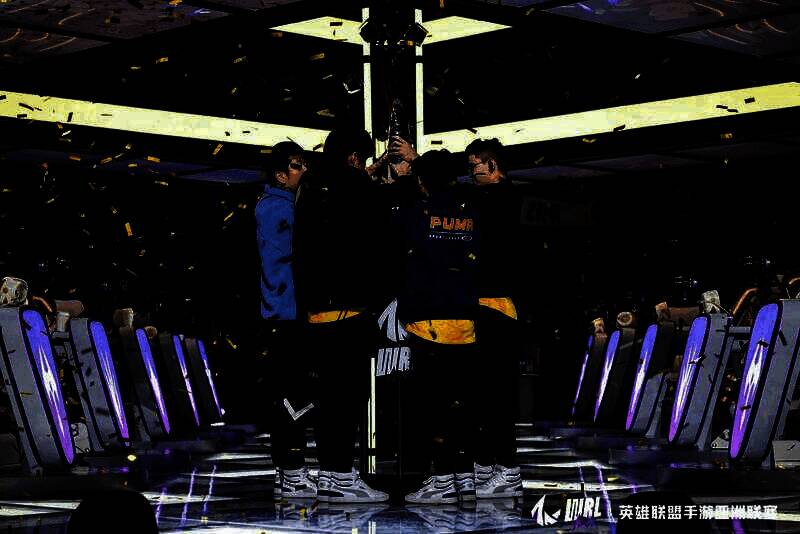 英雄联盟手游WRL A2赛事比赛画面4