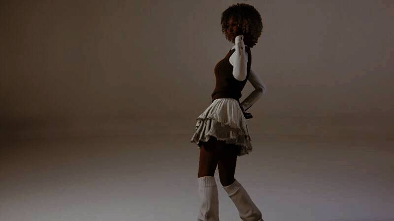 《inZOI》学生装蓬蓬裙使用教程图1