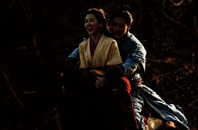 《金庸武侠世界》中郭靖黄蓉画面