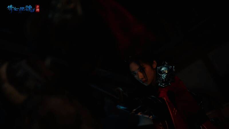 女战狂战胜山贼后画面