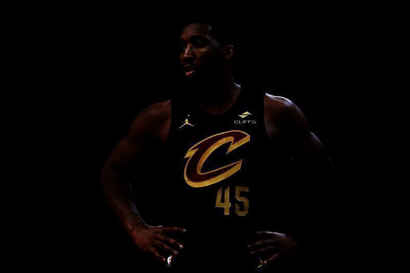 多诺万·米切尔相关图片1