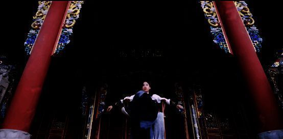 含亮老师武术表演画面