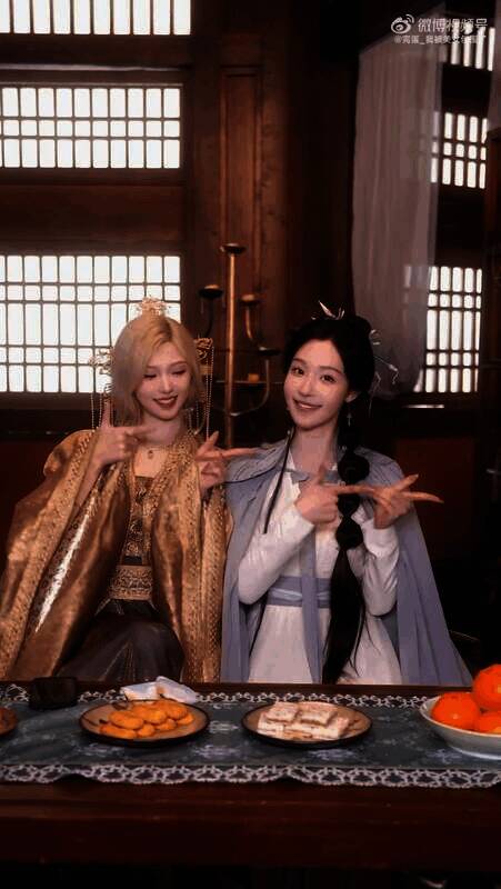 《完蛋！我被美女包围了2》视频截图2