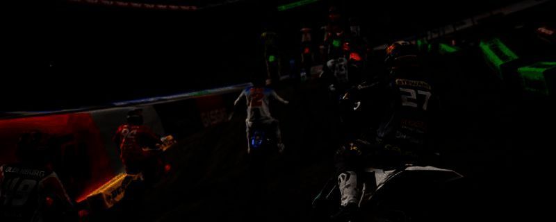 《怪物能量超级越野赛车25》相关图片