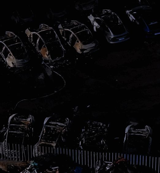 意大利罗马特斯拉展厅火灾现场