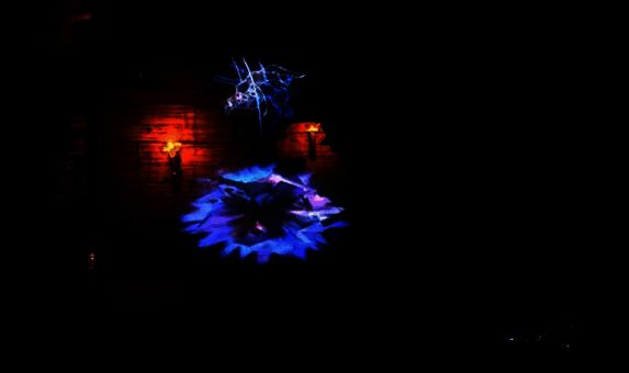 继续沿图示前进画面