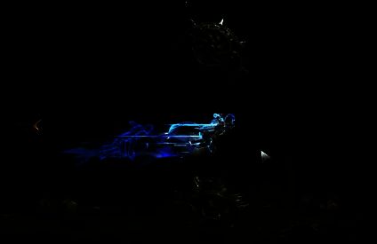 穿过右边机关图