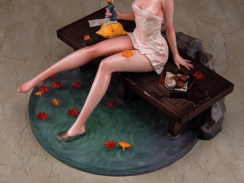 玛丽·萝丝手办背面图