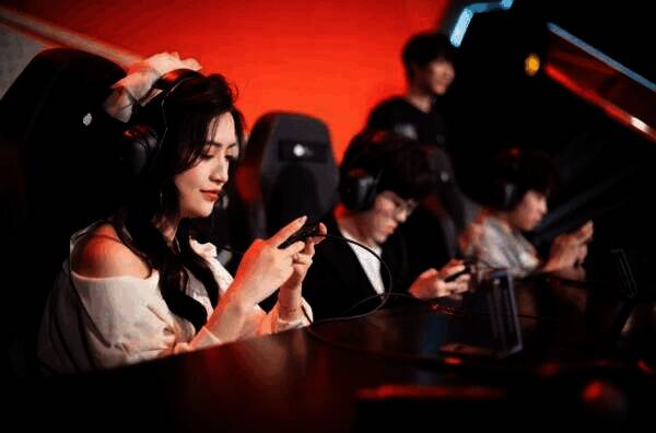 《合金弹头:觉醒》相关图片8