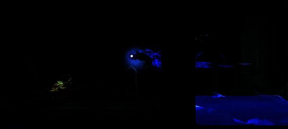 站在平台上向左行进的场景图