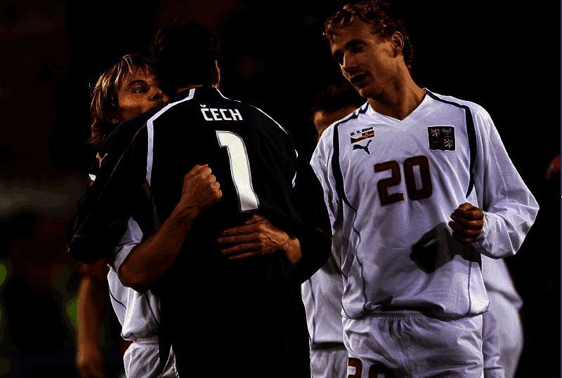 切赫早期绿茵场照片