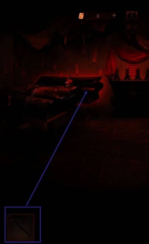 用撬棍撬开棺材的画面