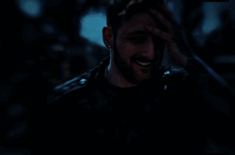 海外网红达人体验《暗区突围》画面4