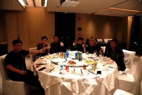 《魔域手游2》东莞玩家共研分享会抽奖现场图