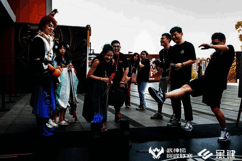 《梦幻西游》手游武神坛巅峰联赛S6赛场外活动画面2
