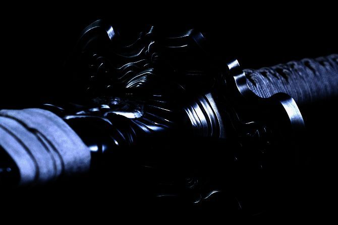 《尼尔：机械纪元》2B长刀白之契约实体化展示图3