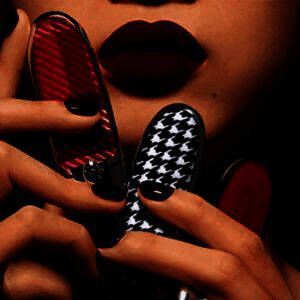 7.jpg 娇兰臻彩宝石丝绒唇膏888图片