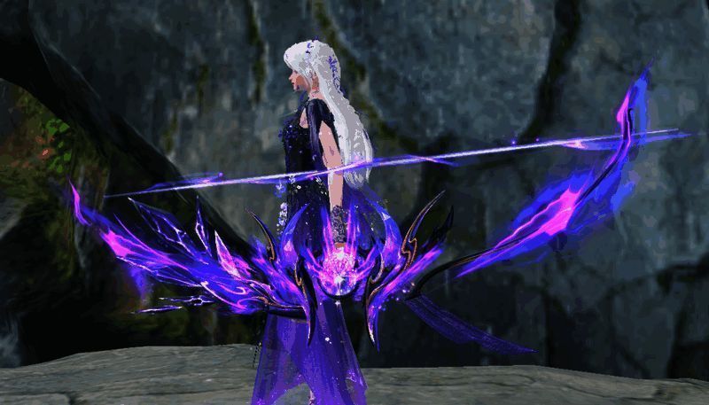 翎羽少侠手持【恶业斩尽】拓本武器的形象