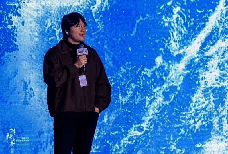 吴旦在论坛相关场景照片