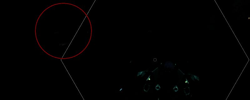 Dolls Nest红色半透明屏障门示例图