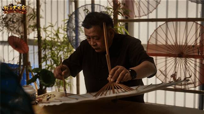 西湖绸伞融入游戏的画面1