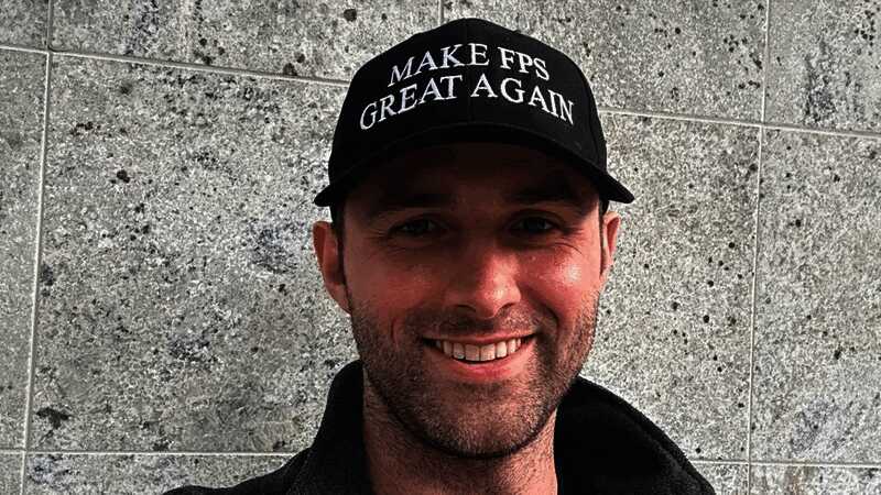 《分裂之门2》总监戴帽现场另一角度画面