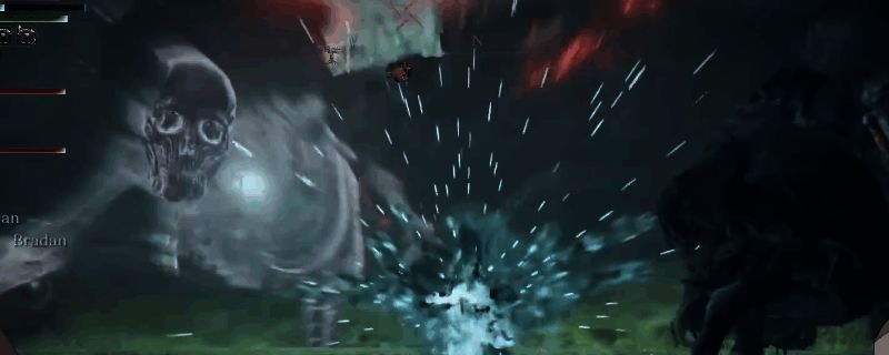 《艾尔登法环:黑夜君临》游戏内战斗画面,角色手持长弓与敌人对峙,背景为黑暗奇幻风格