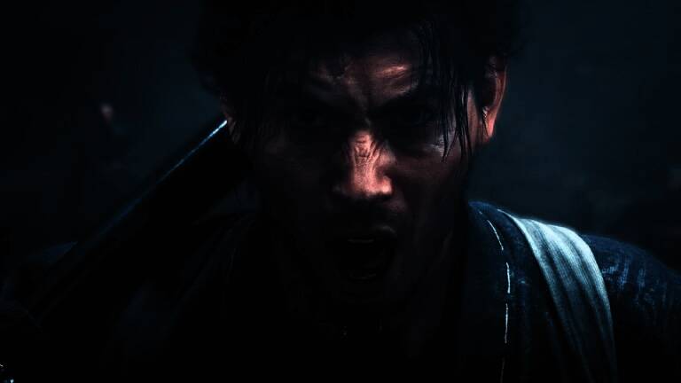 三船敏郎饰演宫本武藏的经典电影画面，展现武士英姿