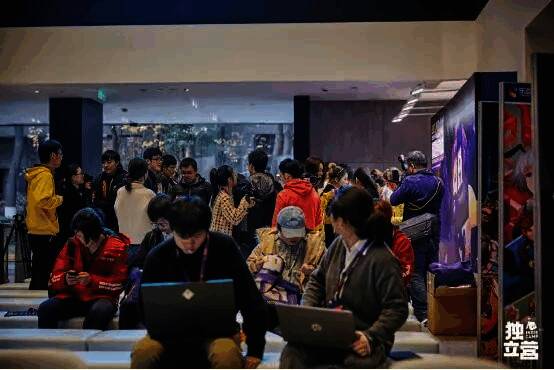 获奖游戏作品展示,吸引众多玩家关注