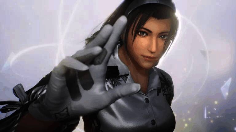 培训现场展示出引擎的操作界面，多名技术人员正围绕电脑进行学习交流