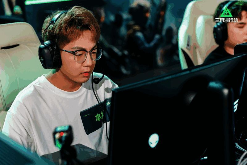 第二场比赛过冬神队撤离图片