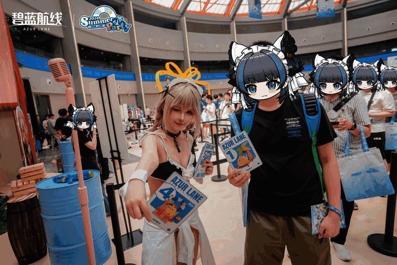 指挥官在《碧蓝航线》上海站海街小酒馆打卡