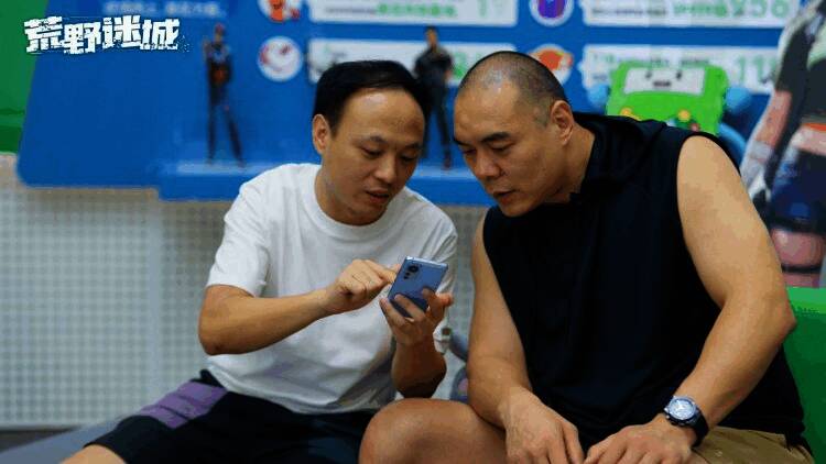 张志磊在草花总部分享经历图片