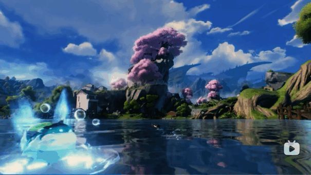 嘟嘟河豚在水中游泳画面