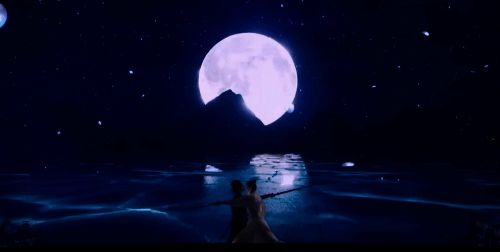 镜流在《星铁》演唱会上的表演